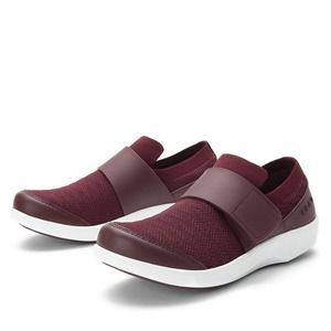 Traq by Alegria Qwik Wine Waves Slip On Shoes EU Size 40